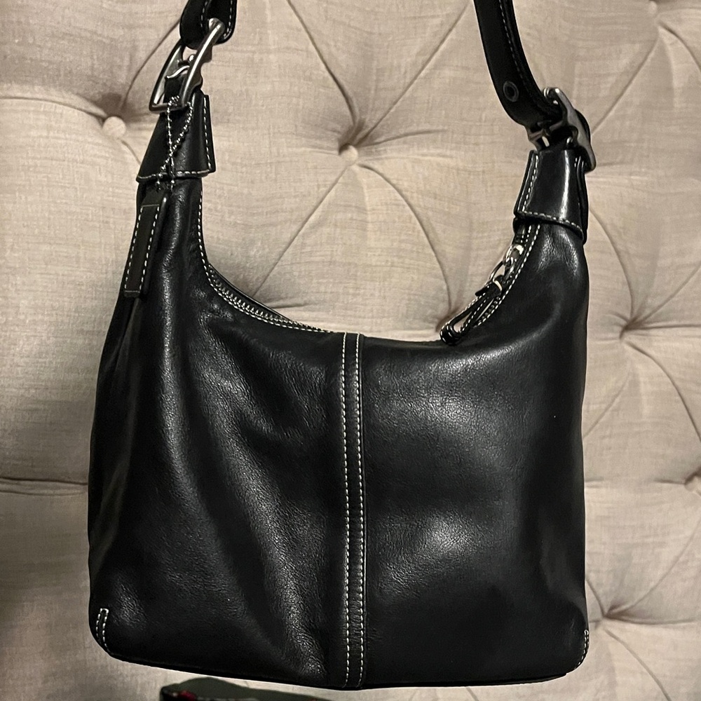 Coach Black Leather Shoulder/Crossbody Bag